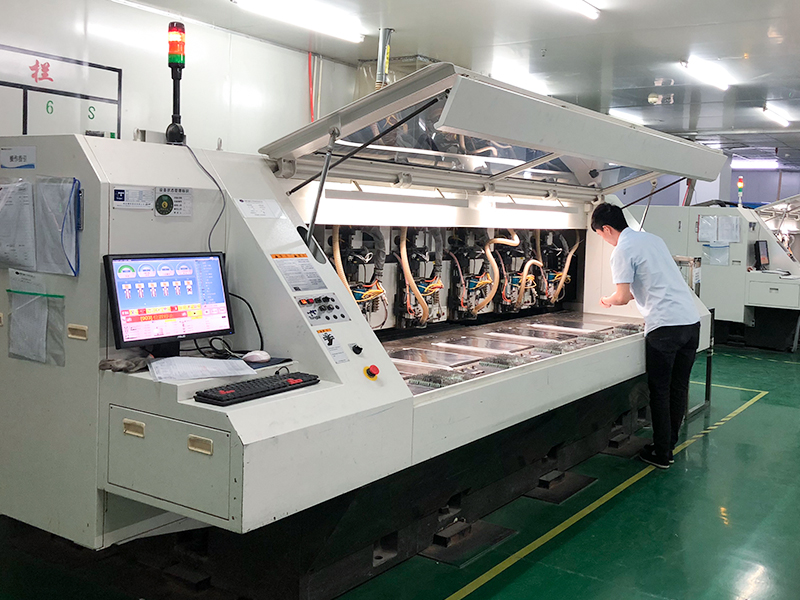 Rig pengeboran CNC